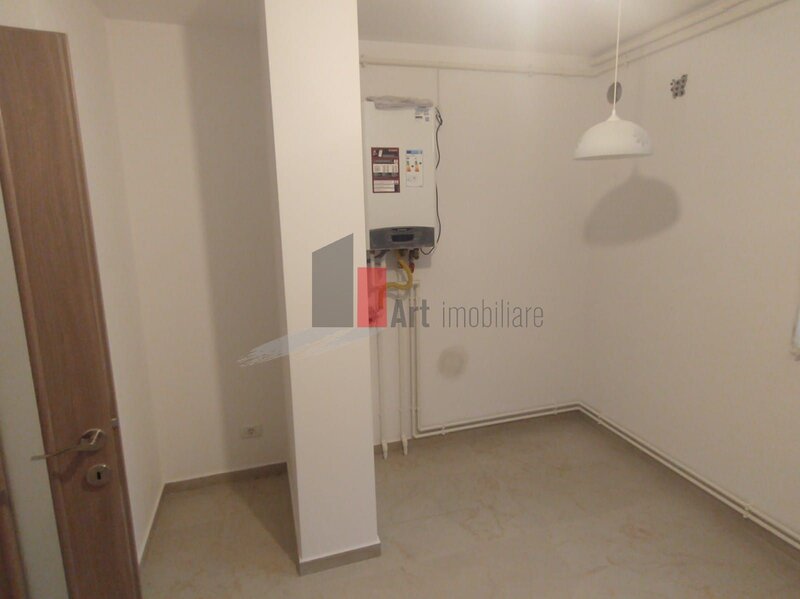 Piata Resita vanzare apartament 3 camere