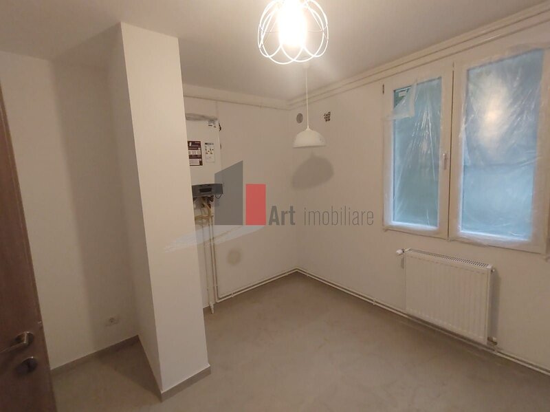 Piata Resita vanzare apartament 3 camere